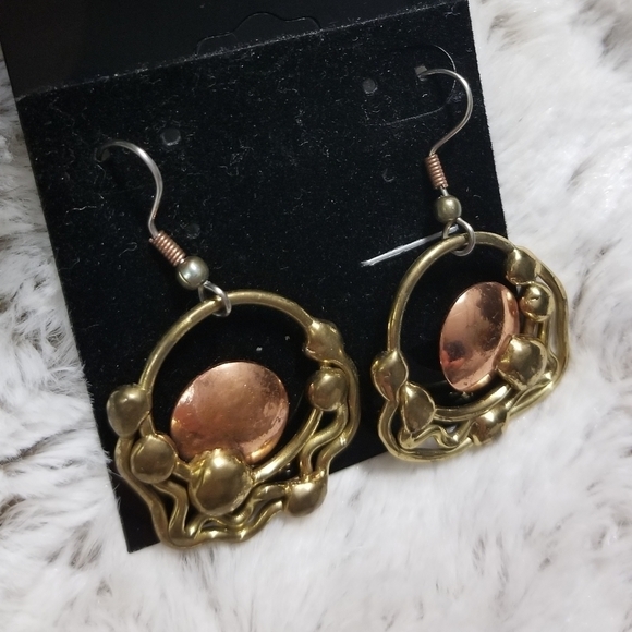 Vintage Metal Artisan Circle Wave Earrings Copper and Gold Tones - Picture 6 of 7